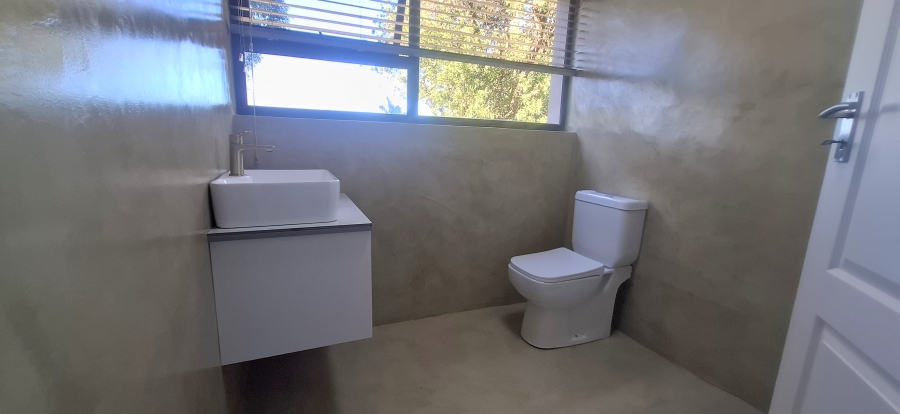 4 Bedroom Property for Sale in Beacon Bay Eastern Cape